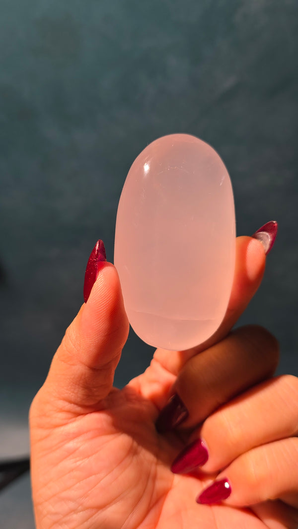Rose Quartz Palm Stone 33b